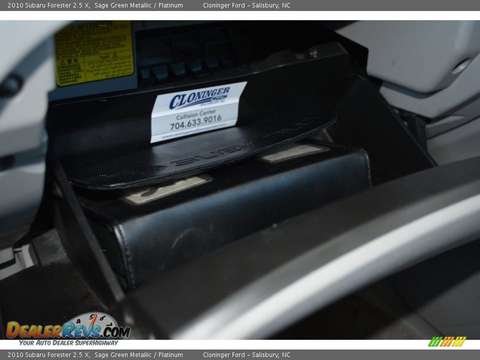 2010 Subaru Forester 2.5 X Sage Green Metallic / Platinum Photo #24