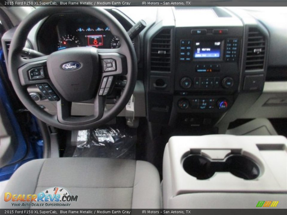 2015 Ford F150 XL SuperCab Blue Flame Metallic / Medium Earth Gray Photo #13