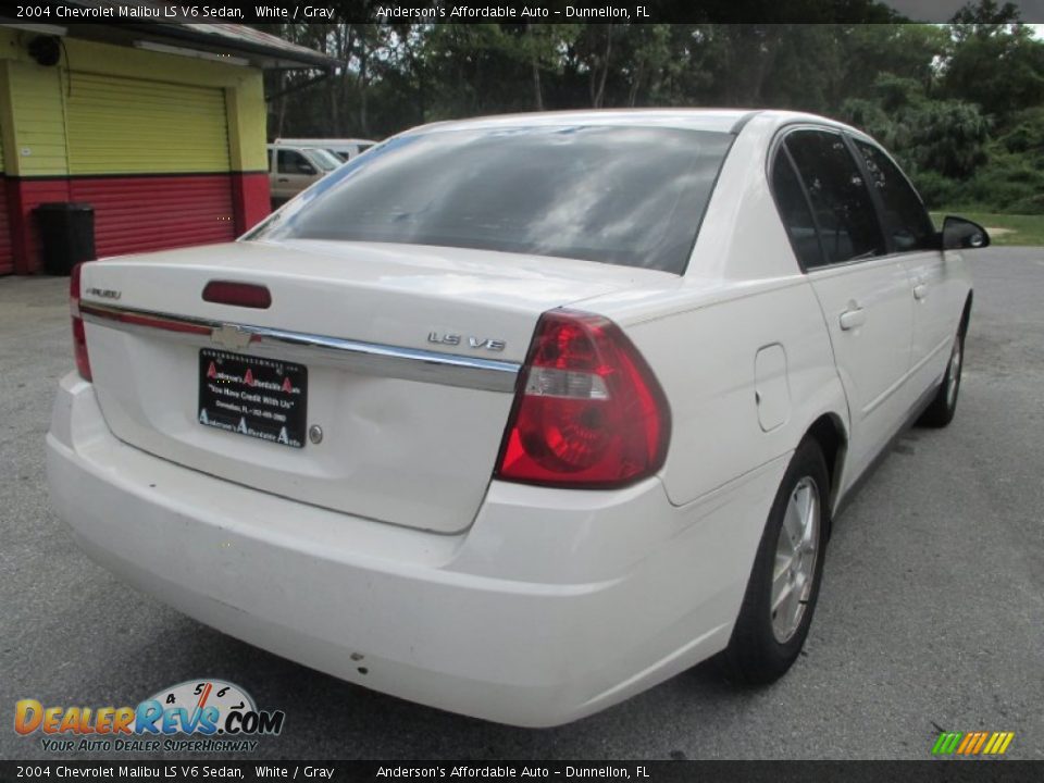 2004 Chevrolet Malibu LS V6 Sedan White / Gray Photo #3