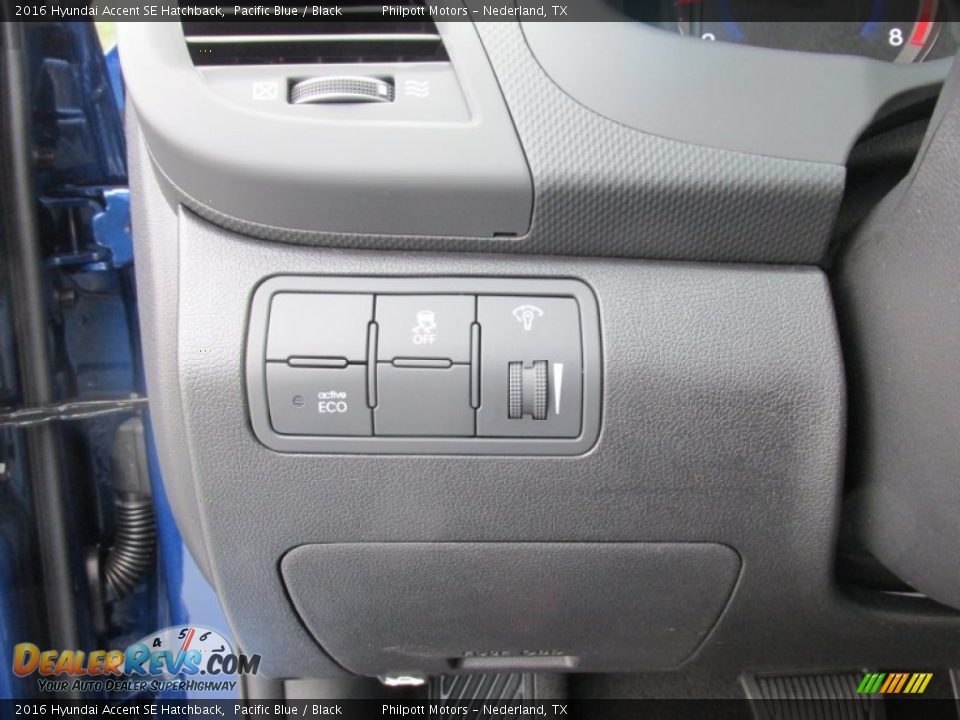 2016 Hyundai Accent SE Hatchback Pacific Blue / Black Photo #31