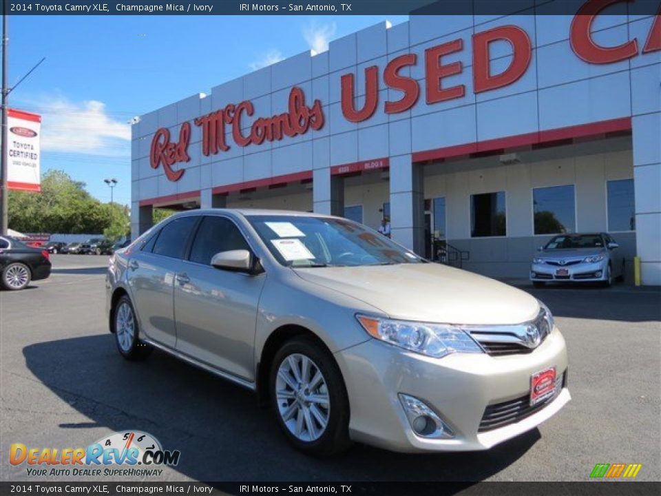 2014 Toyota Camry XLE Champagne Mica / Ivory Photo #2