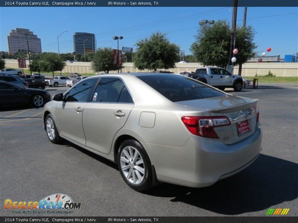 2014 Toyota Camry XLE Champagne Mica / Ivory Photo #6