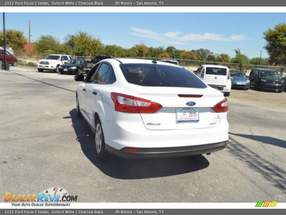 2013 Ford Focus S Sedan Oxford White / Charcoal Black Photo #8