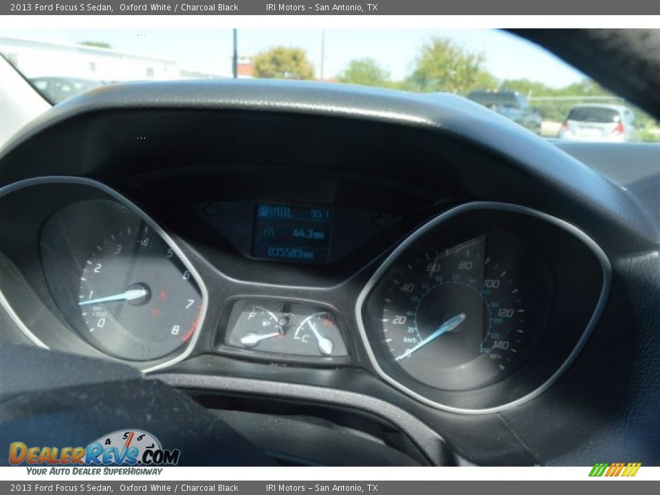 2013 Ford Focus S Sedan Oxford White / Charcoal Black Photo #21
