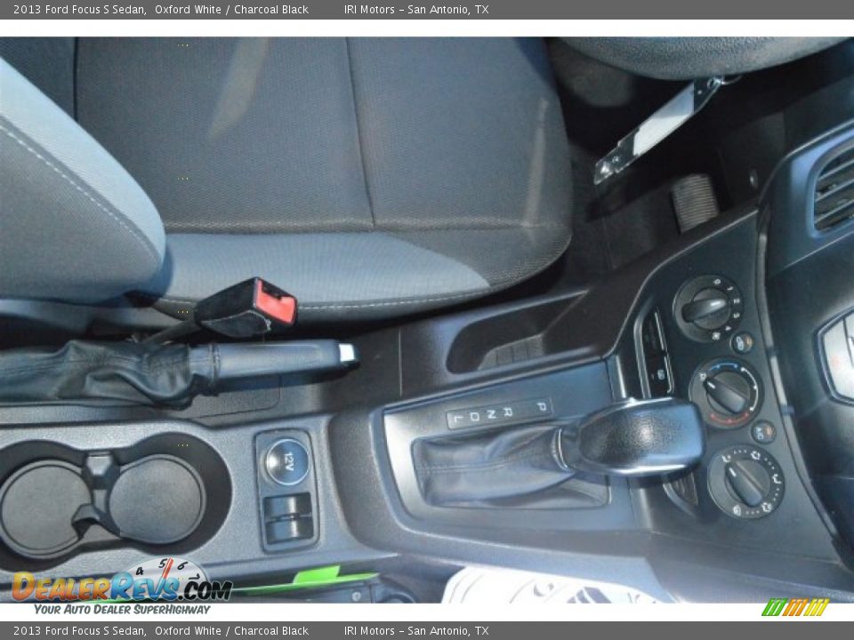 2013 Ford Focus S Sedan Oxford White / Charcoal Black Photo #23