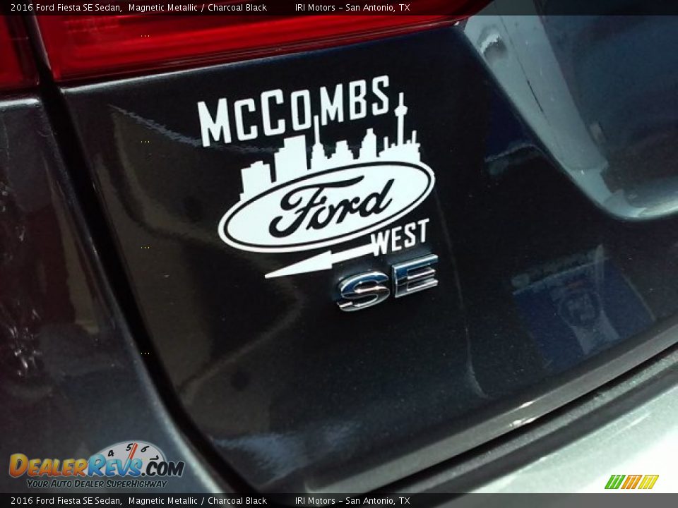 2016 Ford Fiesta SE Sedan Magnetic Metallic / Charcoal Black Photo #8