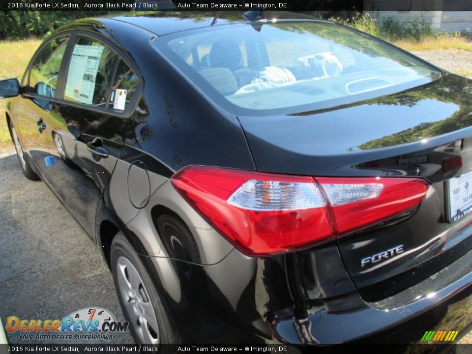 2016 Kia Forte LX Sedan Aurora Black Pearl / Black Photo #4
