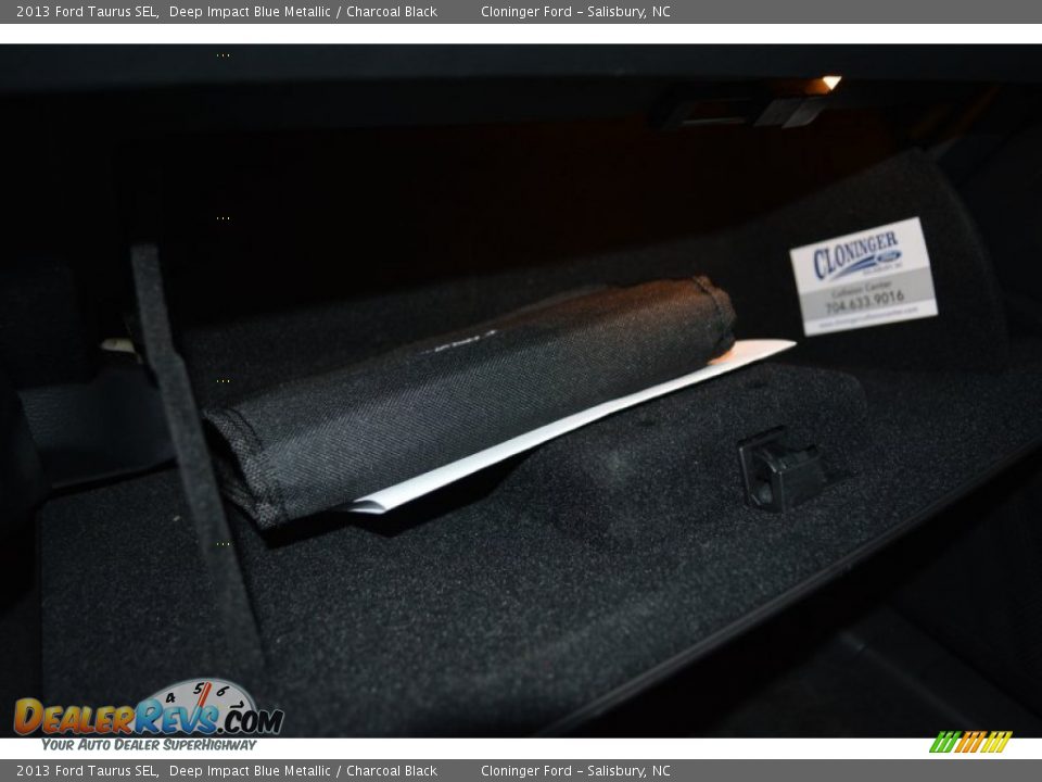 2013 Ford Taurus SEL Deep Impact Blue Metallic / Charcoal Black Photo #28