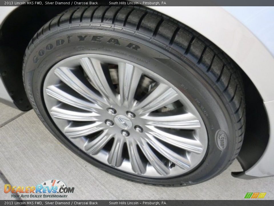 2013 Lincoln MKS FWD Silver Diamond / Charcoal Black Photo #9