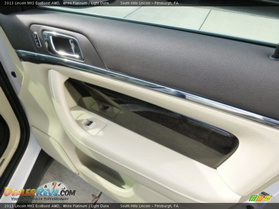 2013 Lincoln MKS EcoBoost AWD White Platinum / Light Dune Photo #12