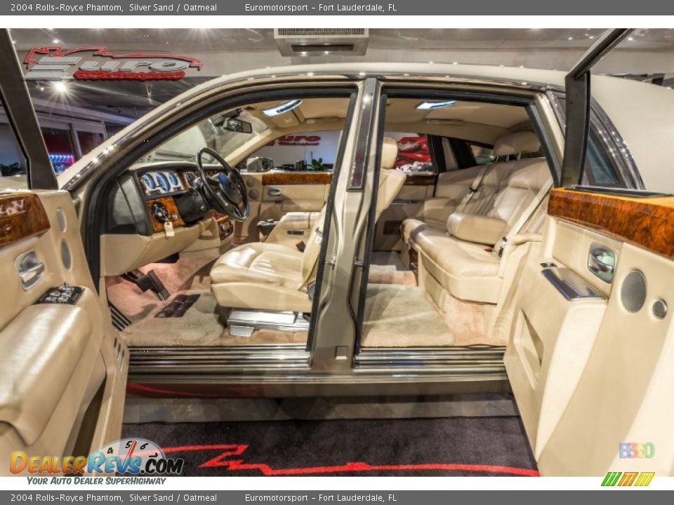2004 Rolls-Royce Phantom Silver Sand / Oatmeal Photo #22