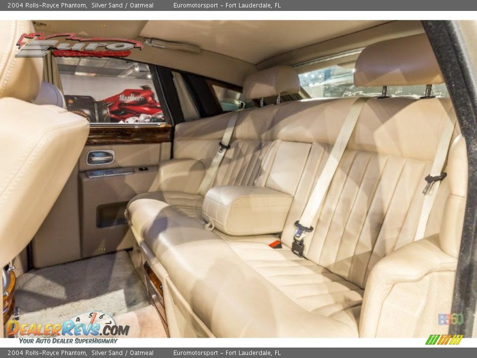 2004 Rolls-Royce Phantom Silver Sand / Oatmeal Photo #23