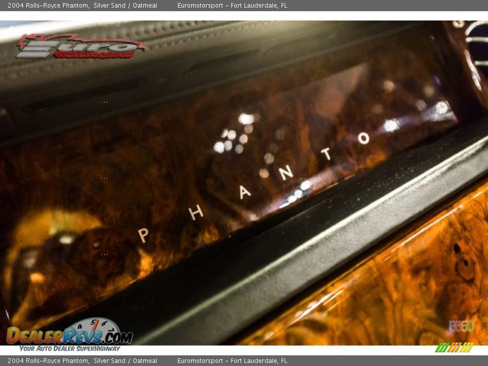 2004 Rolls-Royce Phantom Silver Sand / Oatmeal Photo #33