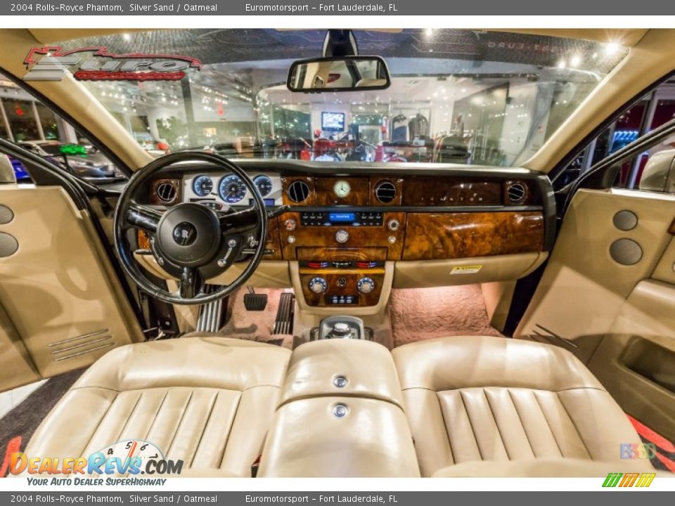 2004 Rolls-Royce Phantom Silver Sand / Oatmeal Photo #35