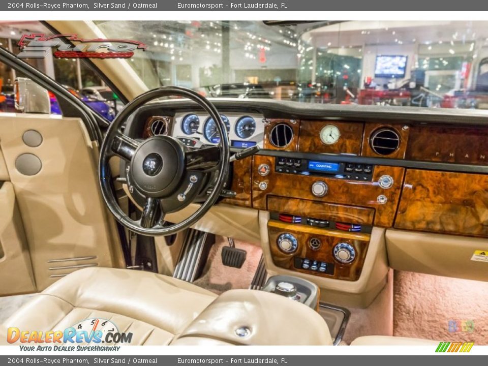 2004 Rolls-Royce Phantom Silver Sand / Oatmeal Photo #40