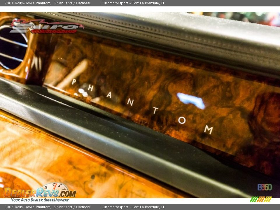 2004 Rolls-Royce Phantom Silver Sand / Oatmeal Photo #41