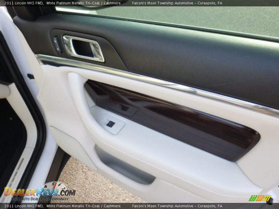 2011 Lincoln MKS FWD White Platinum Metallic Tri-Coat / Cashmere Photo #12