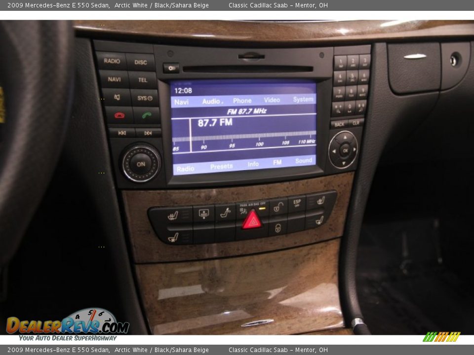 Audio System of 2009 Mercedes-Benz E 550 Sedan Photo #9