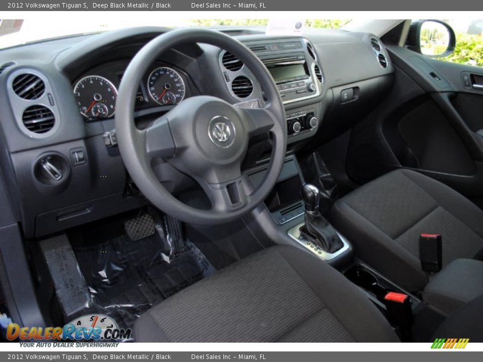 Black Interior - 2012 Volkswagen Tiguan S Photo #15