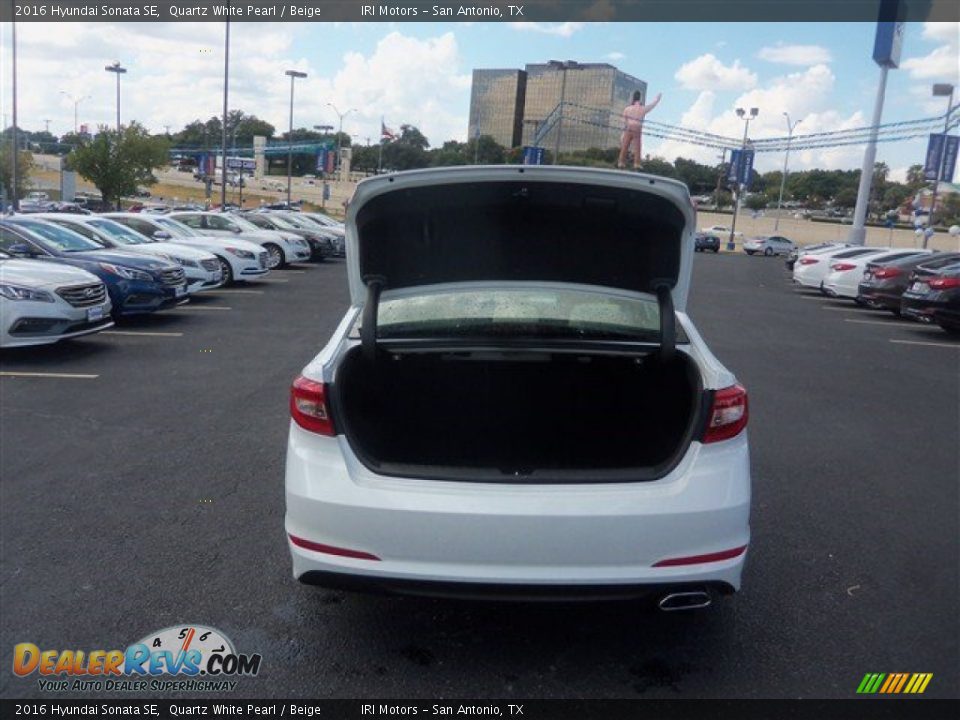 2016 Hyundai Sonata SE Quartz White Pearl / Beige Photo #13