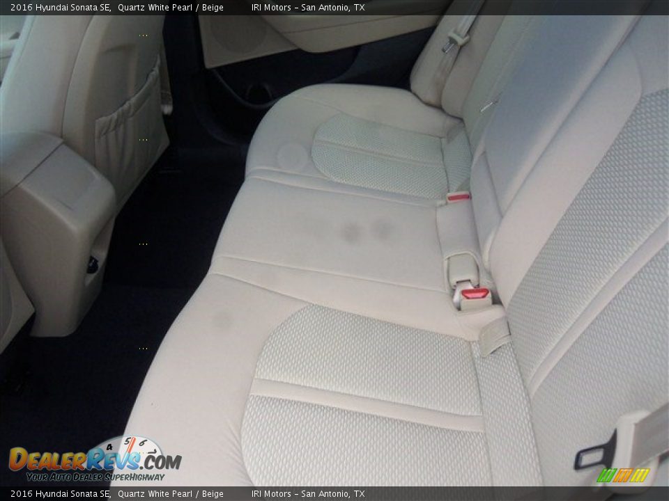 2016 Hyundai Sonata SE Quartz White Pearl / Beige Photo #15
