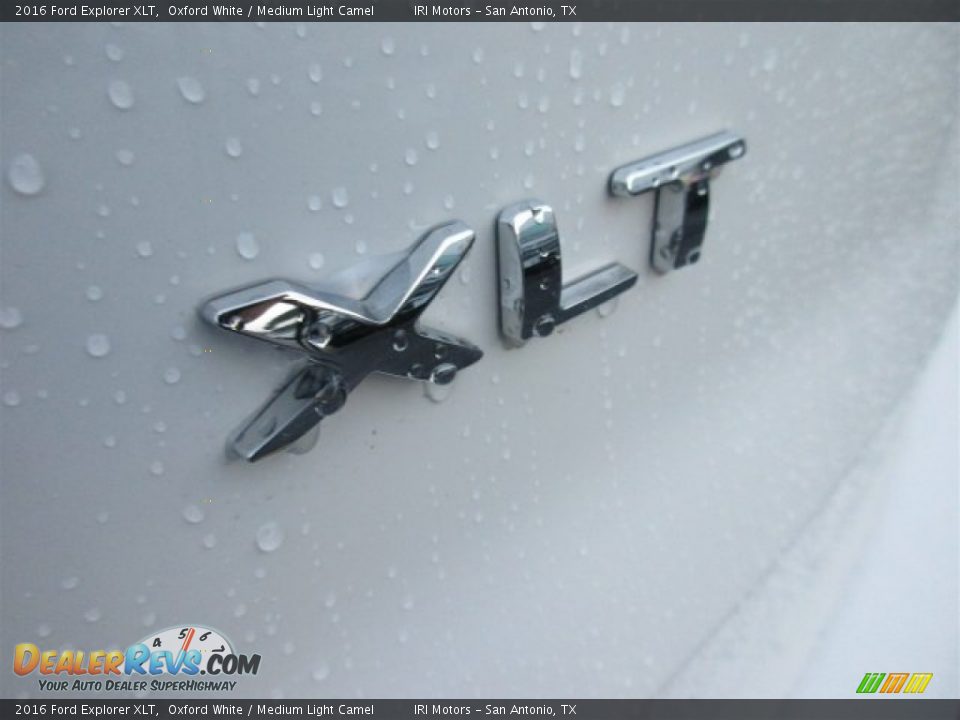 2016 Ford Explorer XLT Oxford White / Medium Light Camel Photo #5