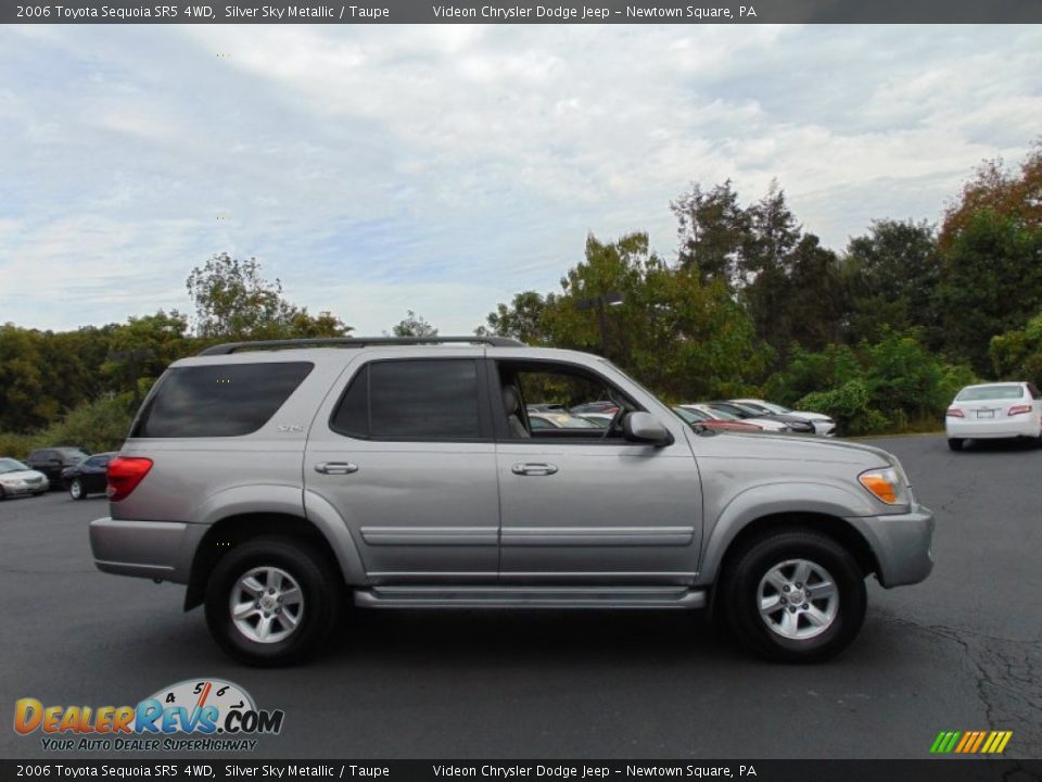 2006 Toyota Sequoia SR5 4WD Silver Sky Metallic / Taupe Photo #2