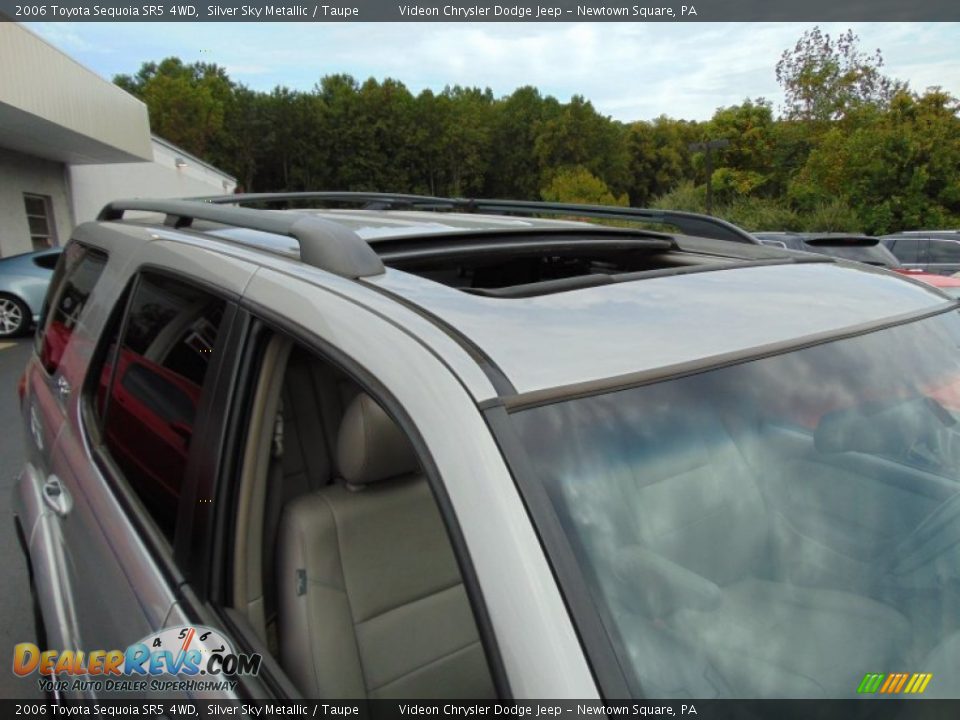2006 Toyota Sequoia SR5 4WD Silver Sky Metallic / Taupe Photo #10