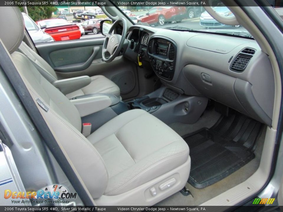 2006 Toyota Sequoia SR5 4WD Silver Sky Metallic / Taupe Photo #19