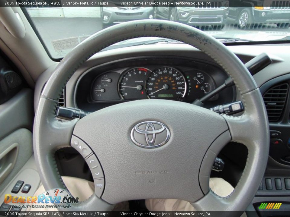 2006 Toyota Sequoia SR5 4WD Steering Wheel Photo #31
