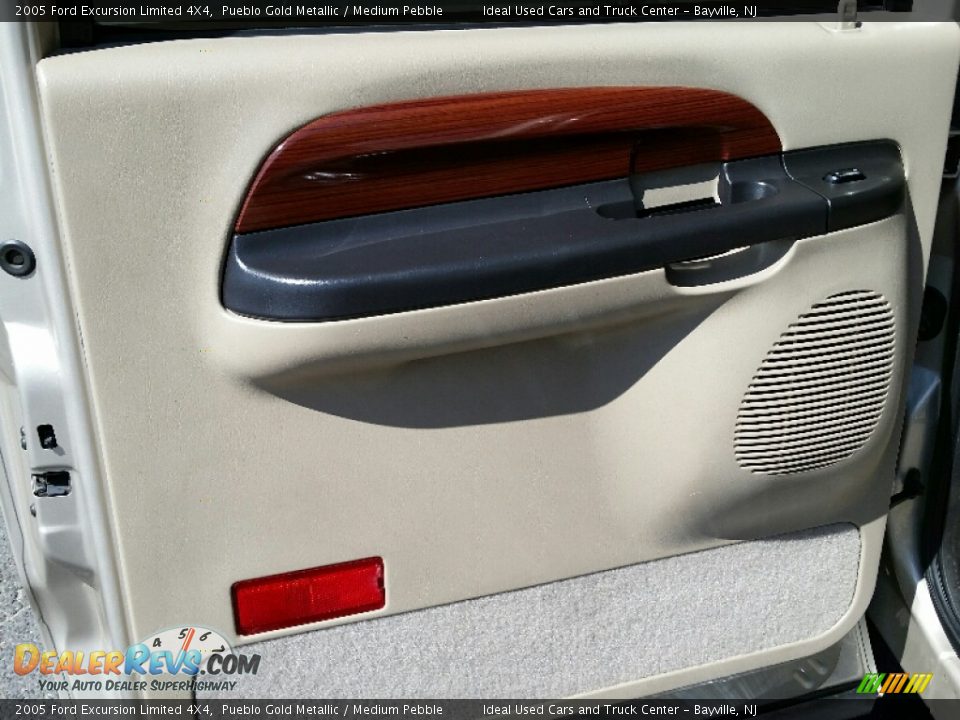 2005 Ford Excursion Limited 4X4 Pueblo Gold Metallic / Medium Pebble Photo #10