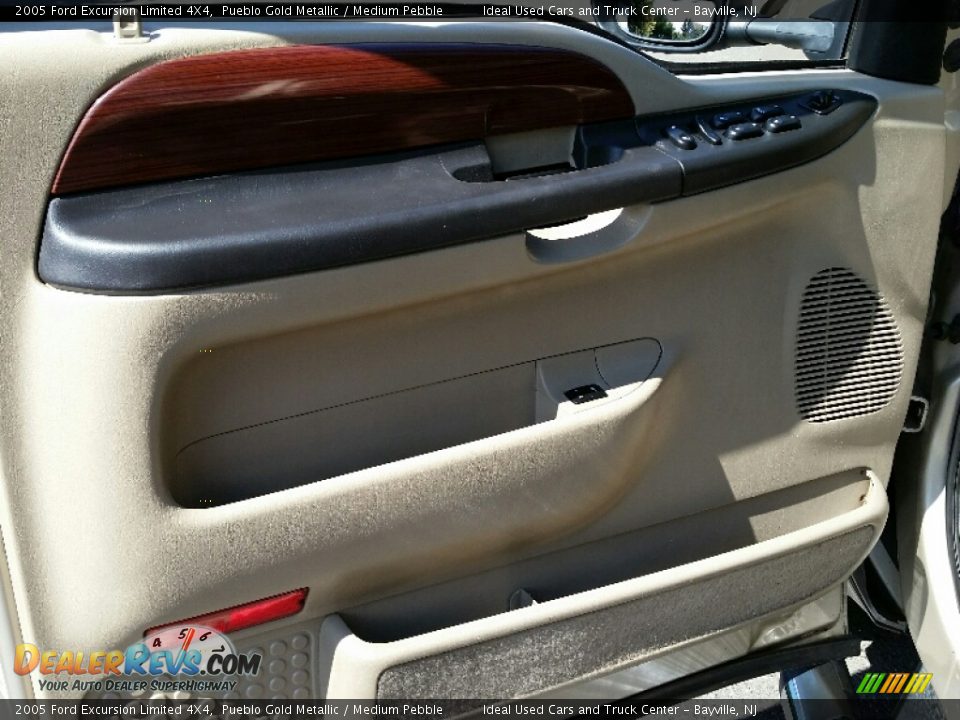2005 Ford Excursion Limited 4X4 Pueblo Gold Metallic / Medium Pebble Photo #15