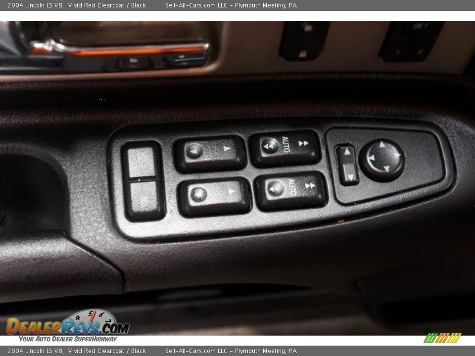 2004 Lincoln LS V8 Vivid Red Clearcoat / Black Photo #14