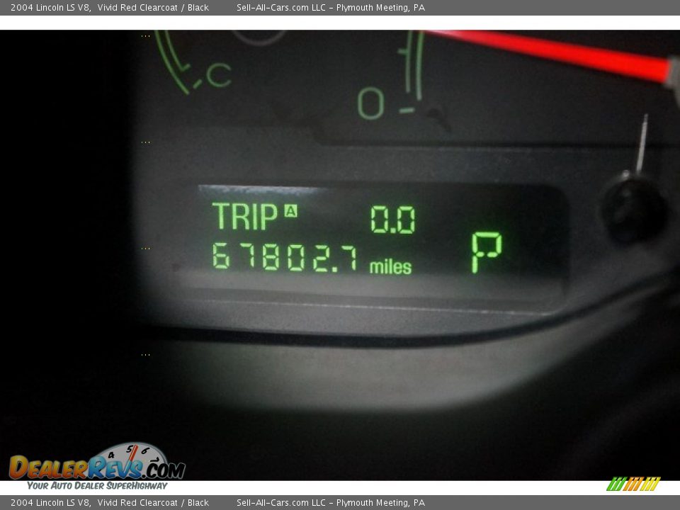 2004 Lincoln LS V8 Vivid Red Clearcoat / Black Photo #28