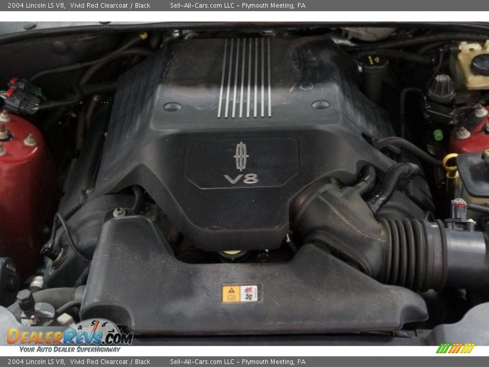 2004 Lincoln LS V8 Vivid Red Clearcoat / Black Photo #34