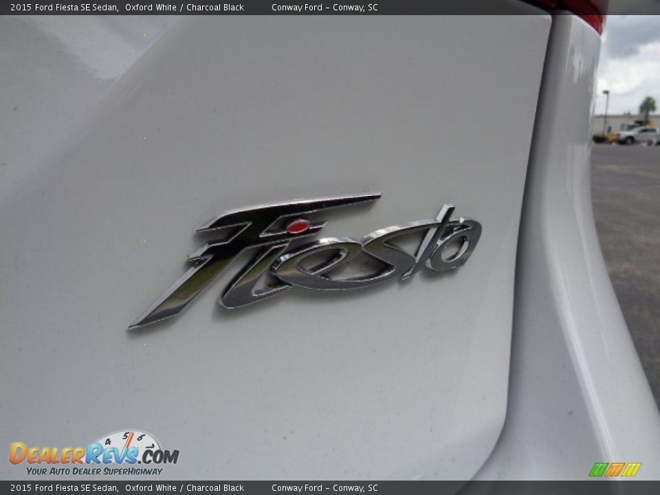 2015 Ford Fiesta SE Sedan Oxford White / Charcoal Black Photo #6