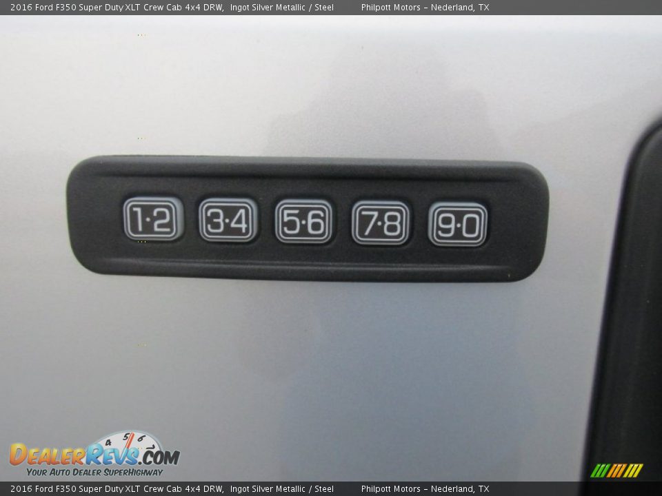 2016 Ford F350 Super Duty XLT Crew Cab 4x4 DRW Ingot Silver Metallic / Steel Photo #16