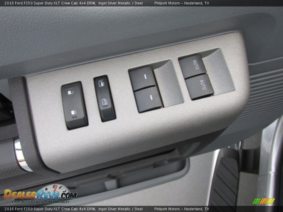 Controls of 2016 Ford F350 Super Duty XLT Crew Cab 4x4 DRW Photo #24