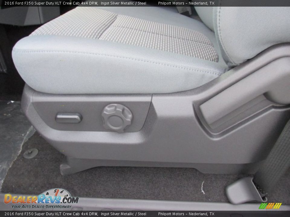 2016 Ford F350 Super Duty XLT Crew Cab 4x4 DRW Ingot Silver Metallic / Steel Photo #26