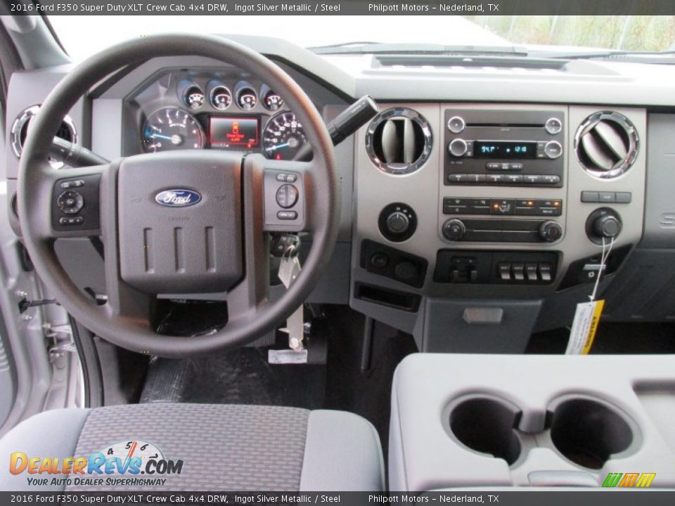 Dashboard of 2016 Ford F350 Super Duty XLT Crew Cab 4x4 DRW Photo #27