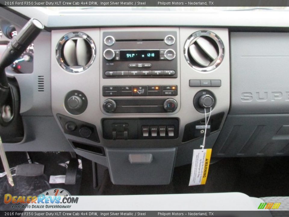 Controls of 2016 Ford F350 Super Duty XLT Crew Cab 4x4 DRW Photo #28