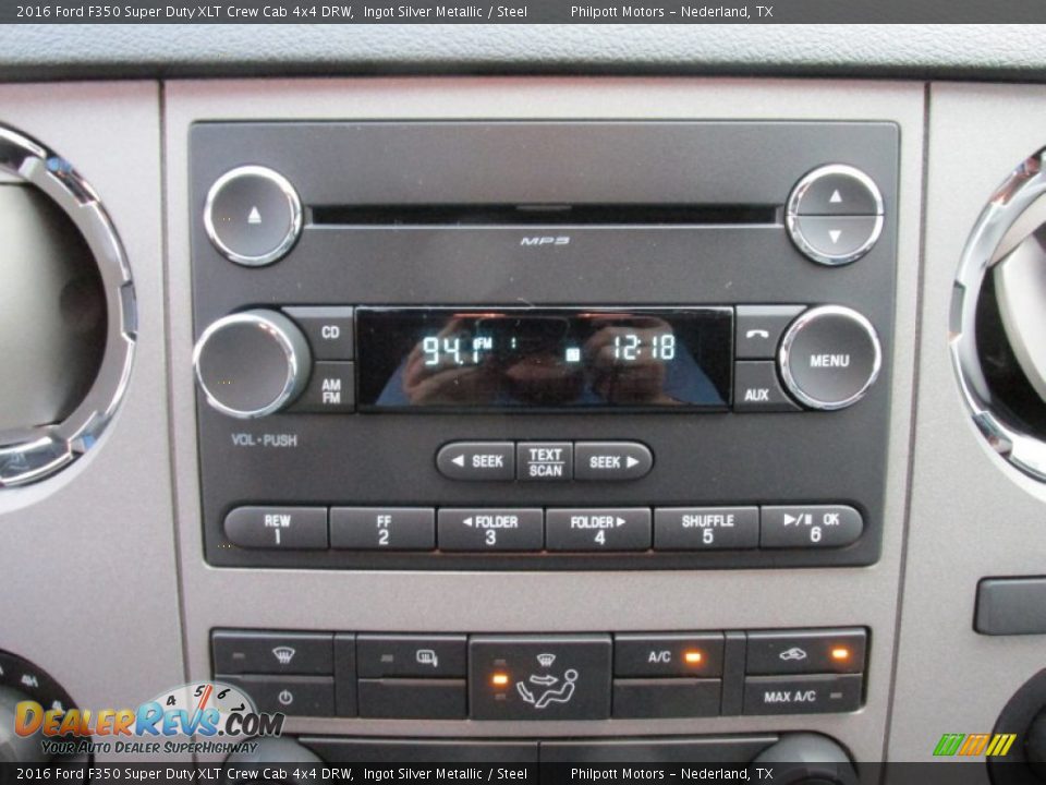 Controls of 2016 Ford F350 Super Duty XLT Crew Cab 4x4 DRW Photo #29
