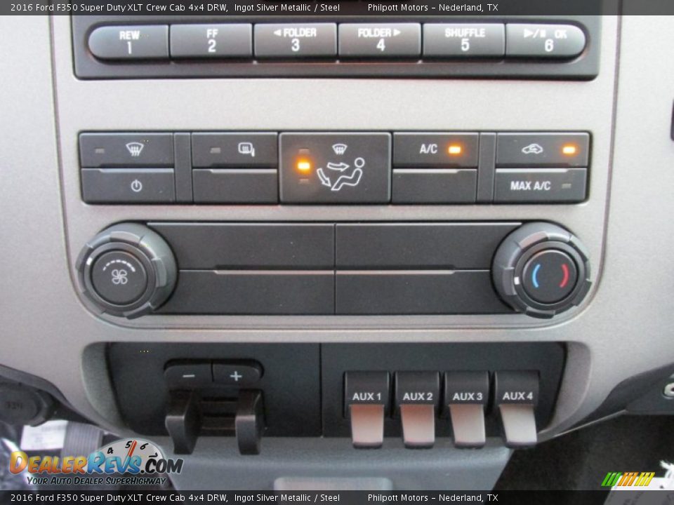Controls of 2016 Ford F350 Super Duty XLT Crew Cab 4x4 DRW Photo #30