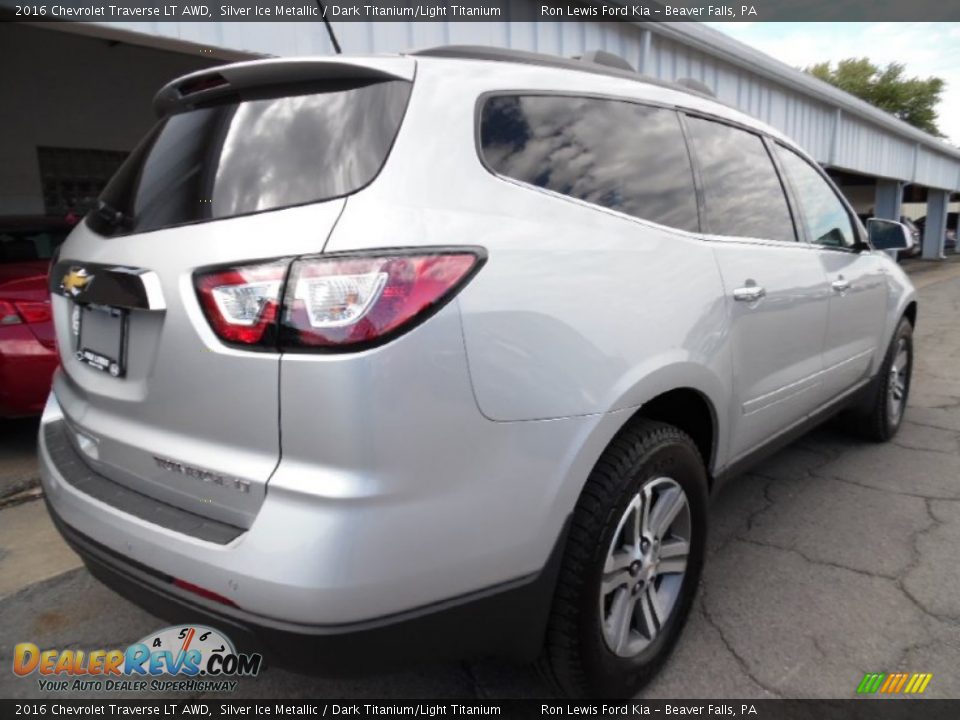 2016 Chevrolet Traverse LT AWD Silver Ice Metallic / Dark Titanium/Light Titanium Photo #3