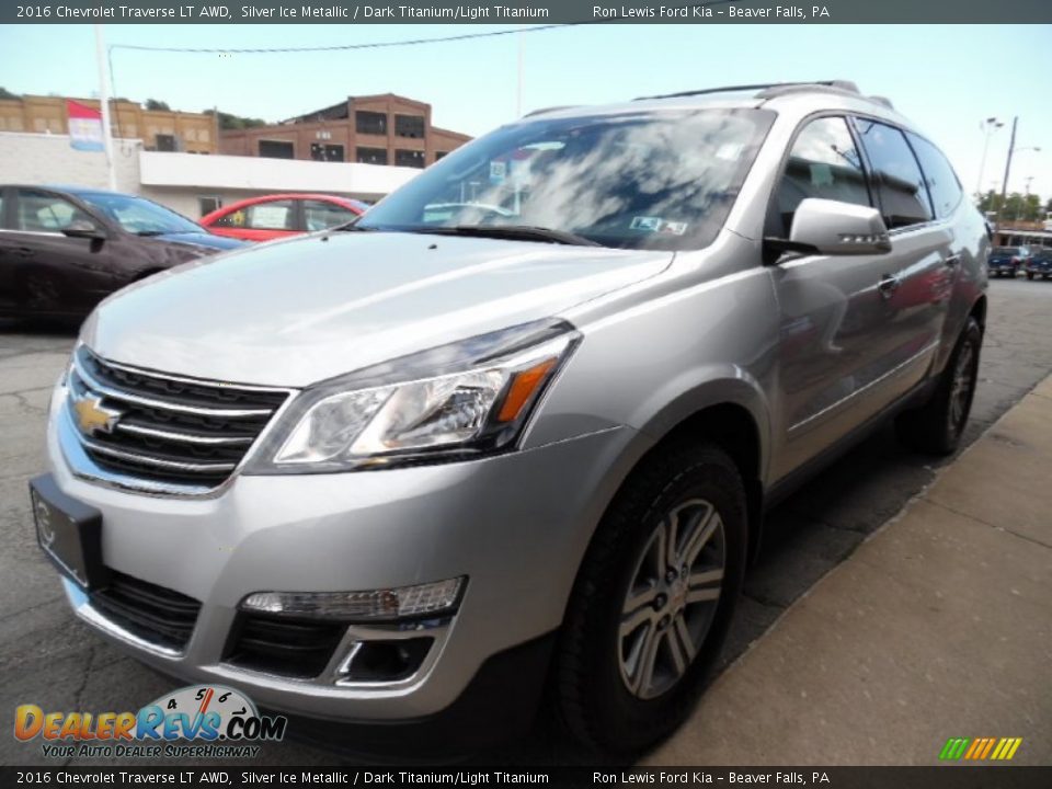 2016 Chevrolet Traverse LT AWD Silver Ice Metallic / Dark Titanium/Light Titanium Photo #8