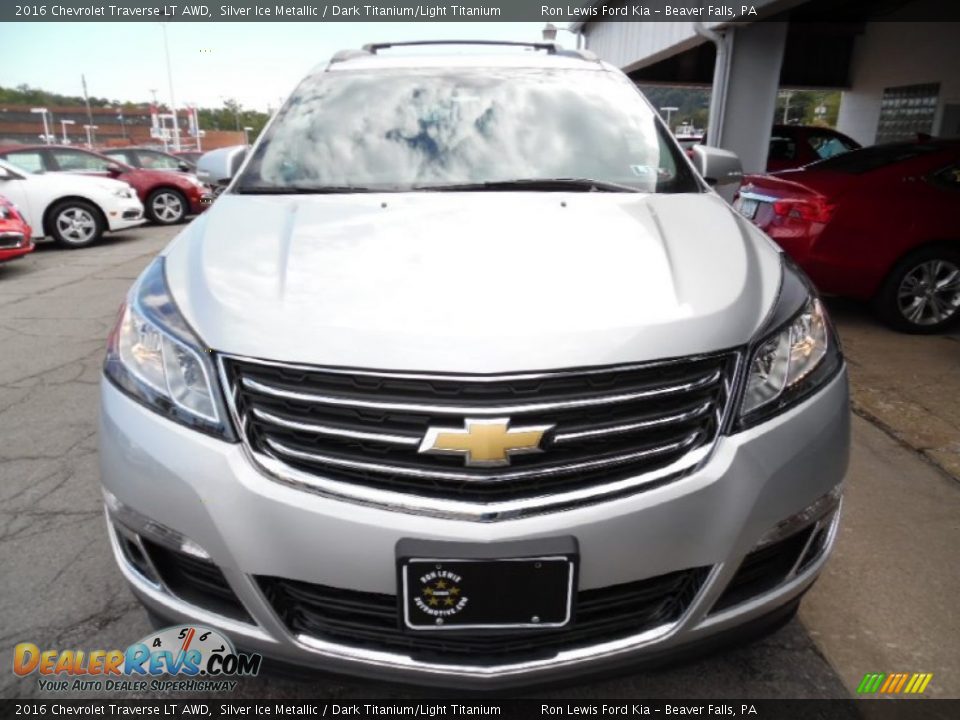 2016 Chevrolet Traverse LT AWD Silver Ice Metallic / Dark Titanium/Light Titanium Photo #9