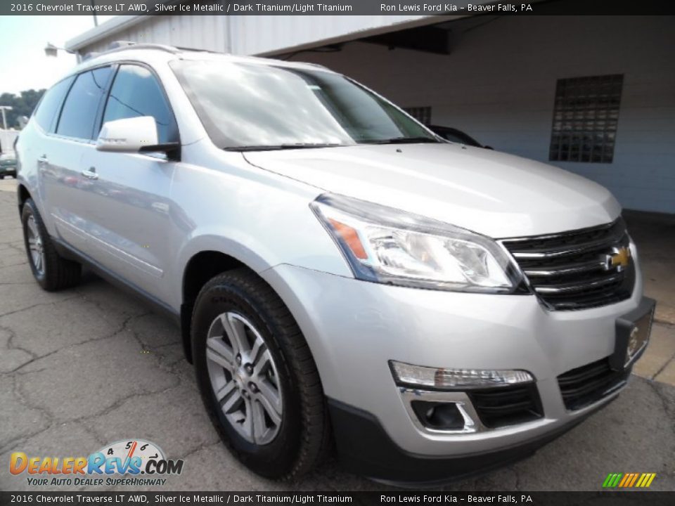 2016 Chevrolet Traverse LT AWD Silver Ice Metallic / Dark Titanium/Light Titanium Photo #10