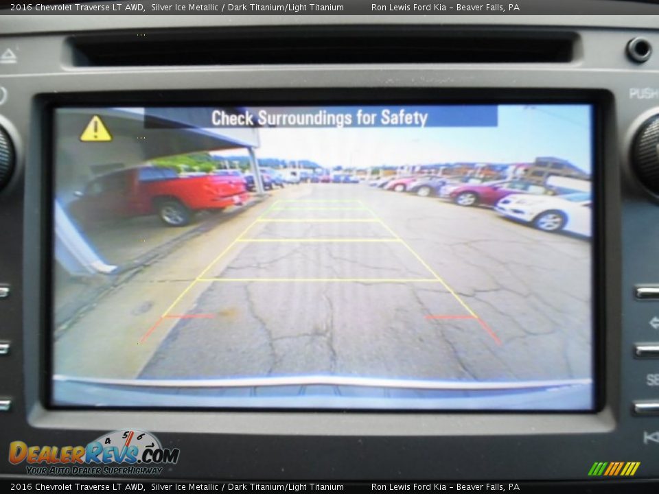 2016 Chevrolet Traverse LT AWD Silver Ice Metallic / Dark Titanium/Light Titanium Photo #18