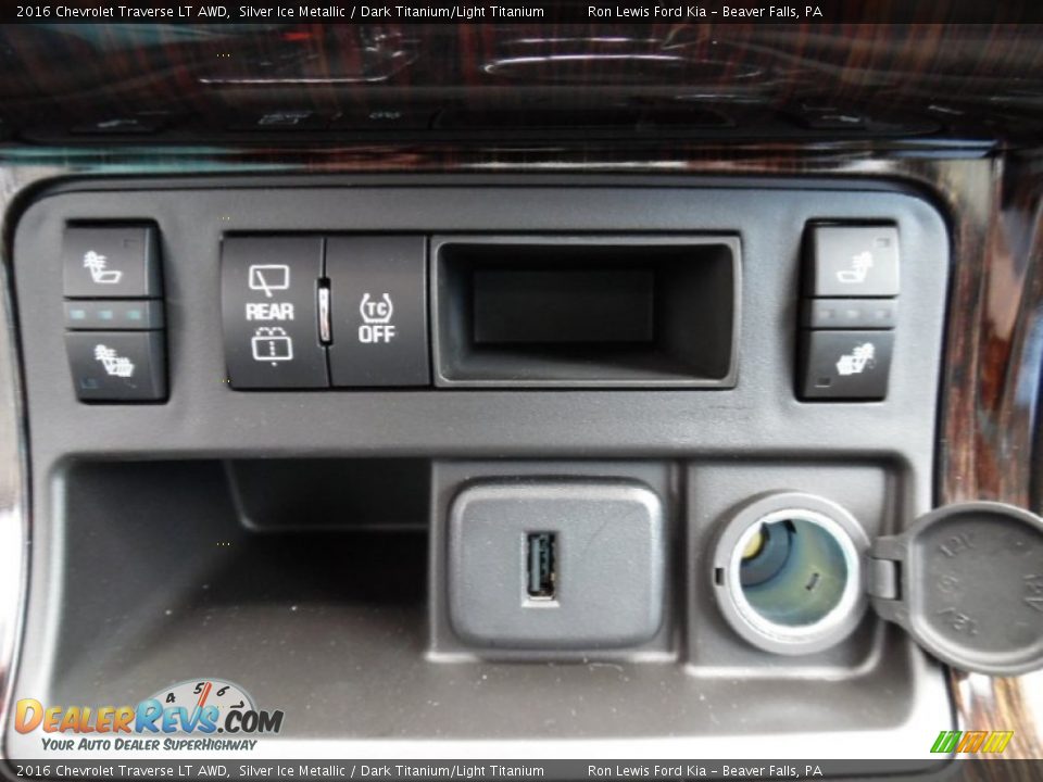 2016 Chevrolet Traverse LT AWD Silver Ice Metallic / Dark Titanium/Light Titanium Photo #19