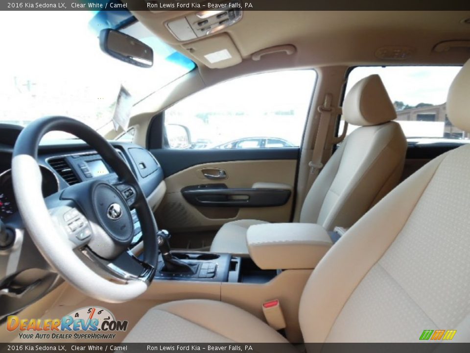 Front Seat of 2016 Kia Sedona LX Photo #12